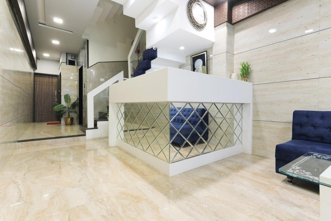 Oyo 60577 Sukhmani Residency Hotel Indore Buitenkant foto